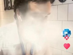 5岁男孩被老外骂滚开!网友:自找没趣