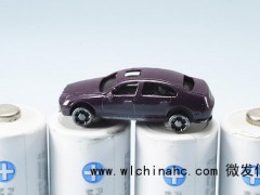 碳酸锂价格大跌 资金出逃锂电龙头 价格战要来了?