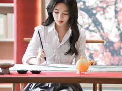 杨紫因拍戏婉拒春晚 遗憾中透露敬业