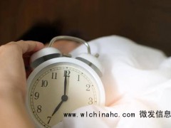 别被8小时睡眠论给骗了 ！不同年龄每天所需睡眠时间不同