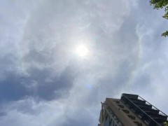 杭州上空划过一道绿光引热议 日晕奇观成焦点