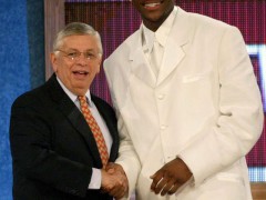 21年前的今天:高中生詹姆斯当选状元 安东尼探花 韦德5号秀!“03黄金一代”闪耀NBA!