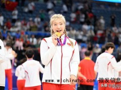 什么情况?曝女篮核心李梦仍不确定复出:社媒频繁秀旅游惹争议——伤病恢复引疑云