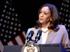 一周筹集两亿美元,哈里斯强势出击 全民调紧追特朗普