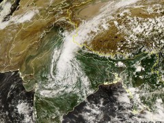 台风13141516最新消息 华东迎暴雨考验,华南需防特大暴雨