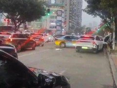 福建连江街头一轿车故意猛撞出租车 警方已介入调查[推荐]
