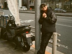 李连杰日本旅游照 状态极佳笑容灿烂[推荐]