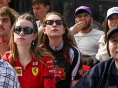 世界各地游客“打飞的”来上海看F1 见证城市发展速度与激情[推荐]