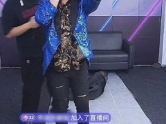 杨坤模仿者被起诉后涨粉百万 道歉并改名求原谅[推荐]