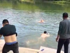 娄底4名记者跳水救人 英勇行为温暖人心[推荐]