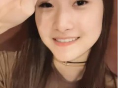 马伊琍16岁大女儿晒美照 越长越像妈 激动发文透露开后暑期生活了！