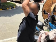 打砸记者摄像机负责人称冲动了 涉事公司回应争议[推荐]