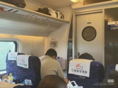 乘客吐槽高铁邻座400斤男子致拥挤 体型差异引争议[推荐]
