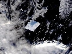 全球最大冰山面积减少超三分之一 未来十年区域性高温概率激增300%!