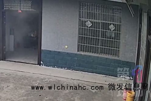 亳州巨响，房子都震塌了！安徽一地疑因烟花爆破震碎居民门窗