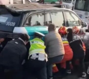 湖南株洲一哈啰无人驾驶车撞人